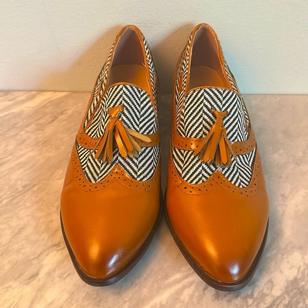 Loafers - brown with herringbone and tassels